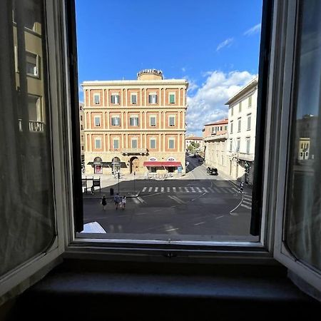 Loft Storico In Pieno Centro! Apartment Ливорно Екстериор снимка